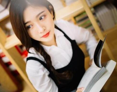 喜欢上女客户