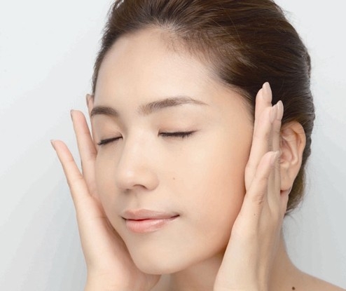 补水喷雾的正确使用方法