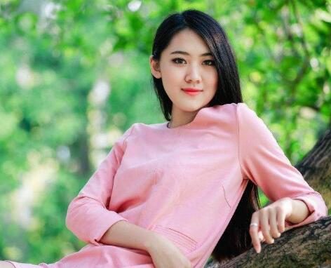 妻子和年轻男技师很暧昧