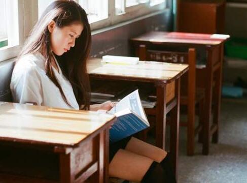 老公跟女网友聊天很开放