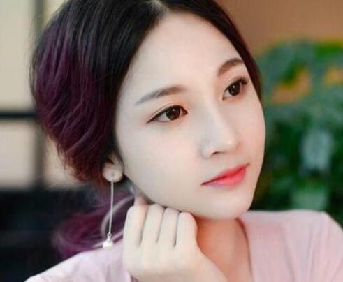 老公跟女网友聊天很开放