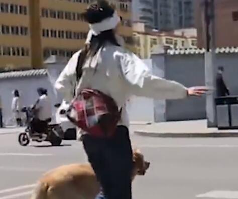 被骂哭的导盲犬主人说几乎每天被赶