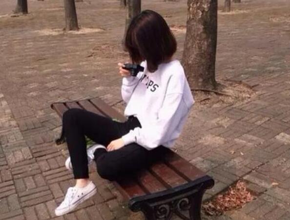 老公和女下属走得很近
