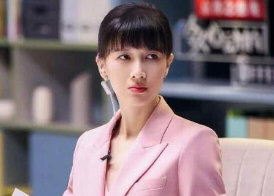 papi酱因孩子随父姓被网友嘲笑
