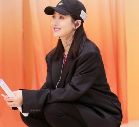 创造营2020宋茜西装是什么牌子的