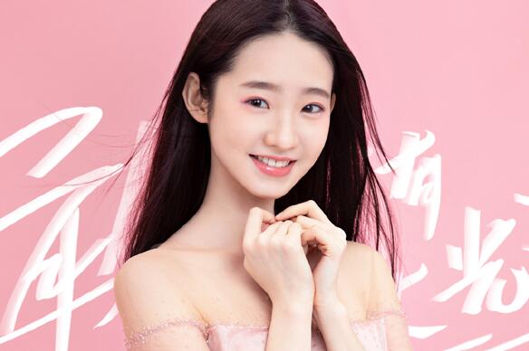 张艺凡少年的你中演什么