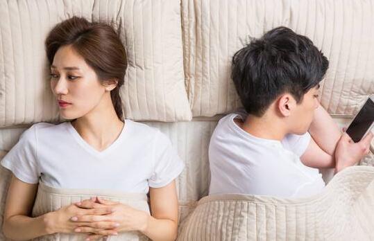 男人开始变心的症状