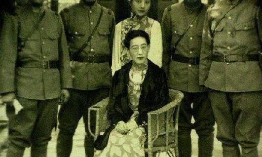 东北方姥是川岛芳子吗