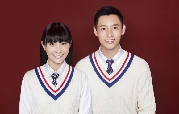 魏晨老婆是他的初恋吗
