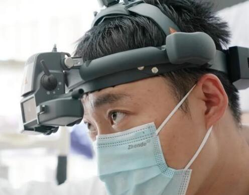 陶勇复诊再遇为他挡刀患者家属