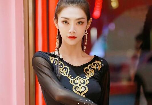 曾可妮是什么公司的