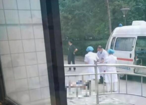 坠亡大学生曾在考场哭了20分钟