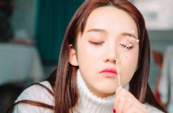 女友和我冷战后发现她另结新欢