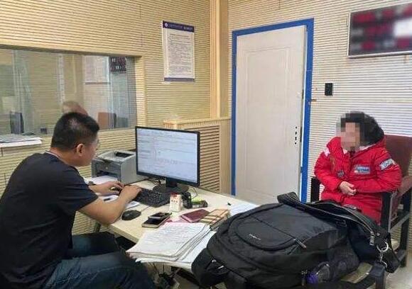 利用航班延误骗保300多万元