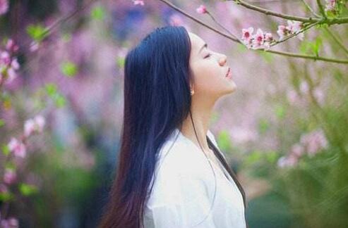 女生喜欢上别人的表现