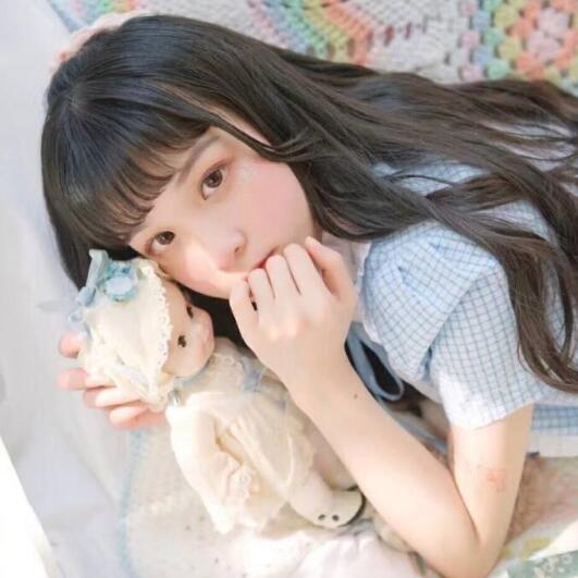 美女家教老师对我很关照