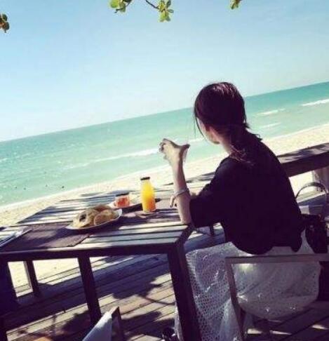 美女家教老师对我很关照