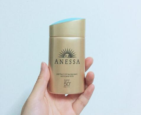 安耐晒蓝盖子和金盖子区别