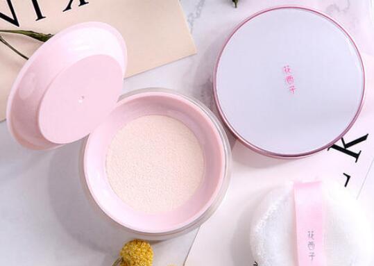 花西子蜜粉和散粉的区别