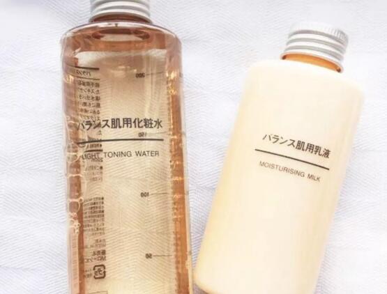 水乳开封一年但没过期能用吗