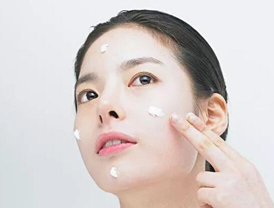 面霜可以当眼霜用吗