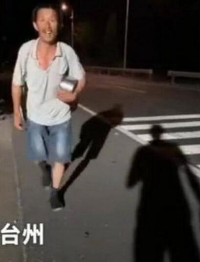 无健康码大爷是坐火车到浙江的