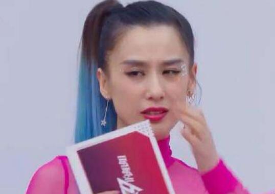 黄圣依被吐槽假哭怎么回事