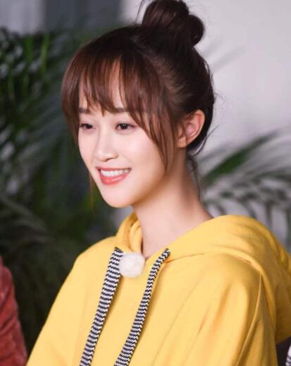 蓝盈莹是富二代吗