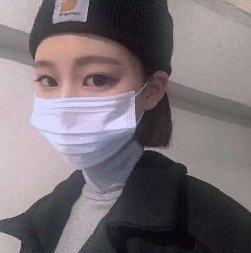 情敌冒充男友妹妹住我家