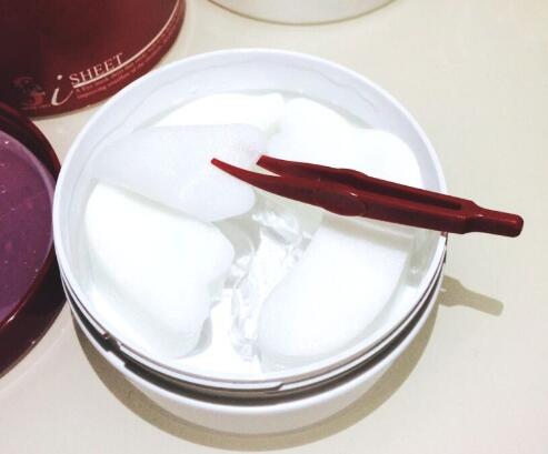 蛇毒眼膜使用后要洗吗