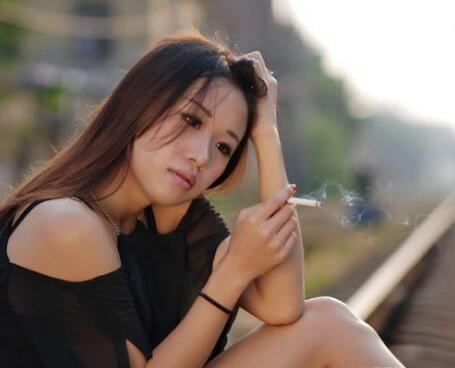 老公和女助理暧昧不清