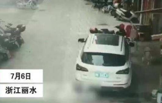 外卖小哥喊民警骑自己的车追逃犯