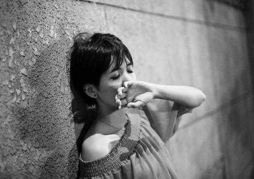 妻子生完孩子后很不安分