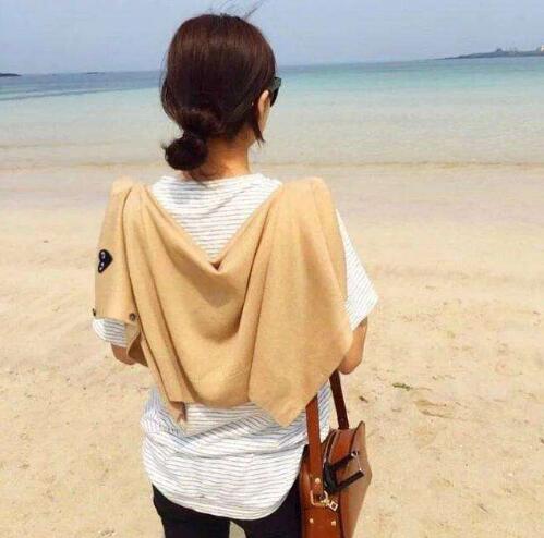 妻子和兄弟聊天很暧昧