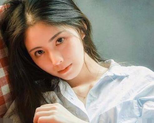 聚会喝多了留宿女同学家