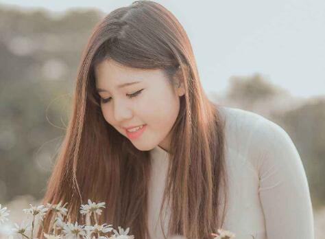 女生开始疏远你的表现