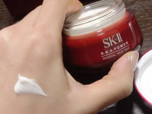sk2大红瓶是乳液还是面霜
