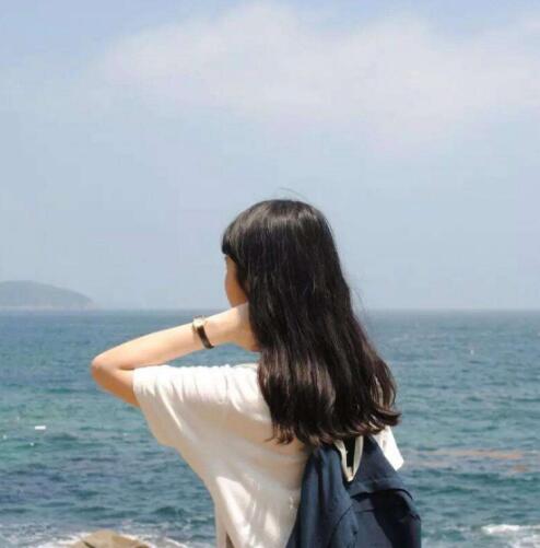 我倒追男友他却想着前任
