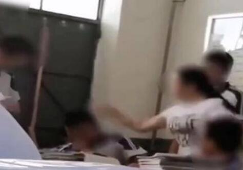 延安一女教师掌掴初二男生被停职