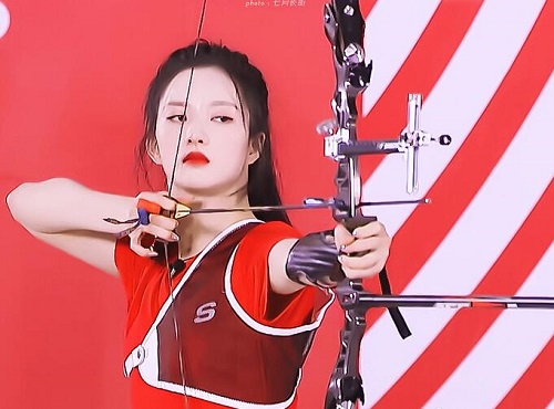 超新星运动会硬糖少女303在哪一期出场