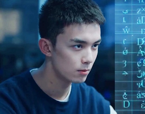 穿越火线第一集那个老板是谁