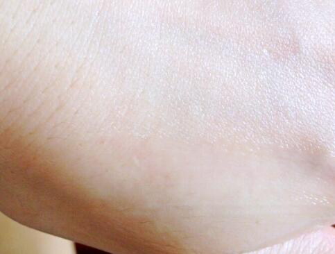 倩碧小黄油是乳液还是面霜