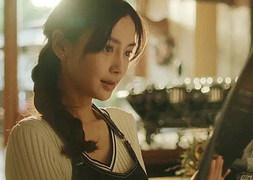 摩天大楼女主角是谁