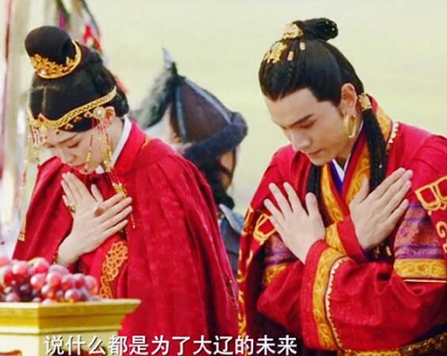 耶律贤爱的是谁