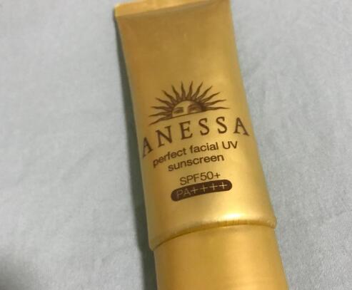 安耐晒软管和金瓶的区别