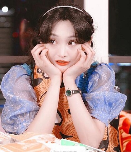 郑爽直播穿的衣服什么牌子