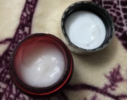 空气霜白天可以使用吗
