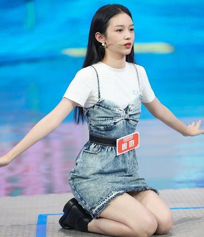 周也快乐大本营同款造型品牌