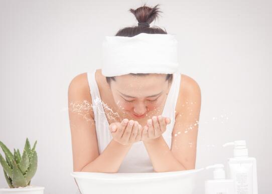 清洁霜多久用一次