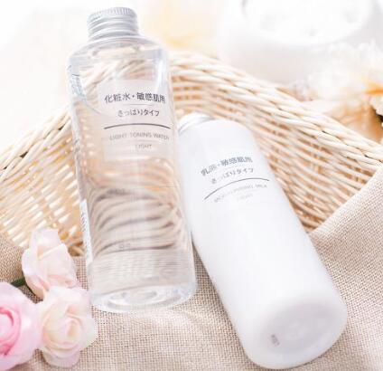 收敛水之后要用水乳吗
